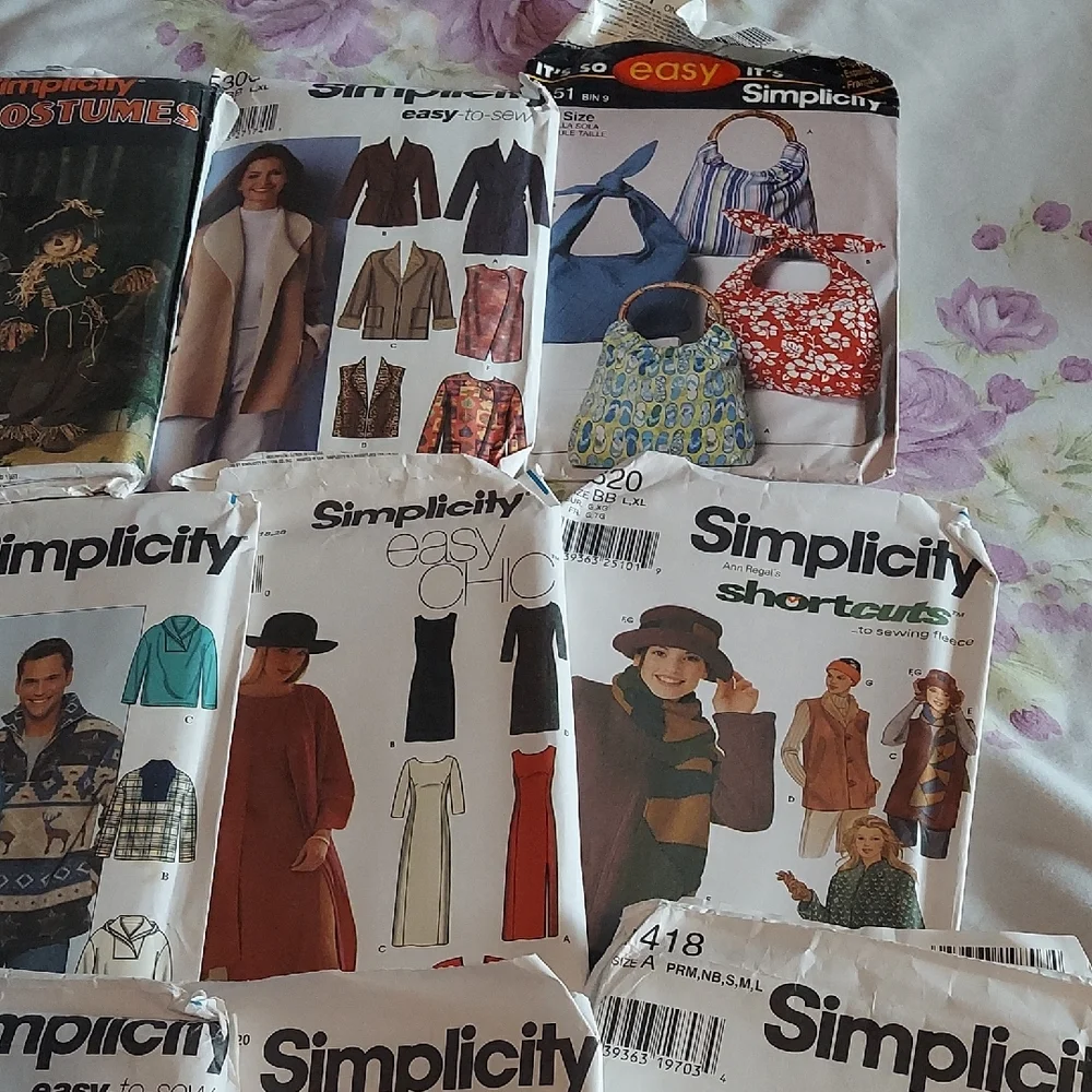Simplicity Vintage Sewing Pattern Collection #4 - Picture 5 of 11